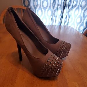 Breckelles Brown platform  stud pump